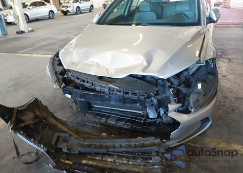 2017 Hyundai Elantra Se z USA, uszkodzony, nr VIN 5NPD84LFXHH042269